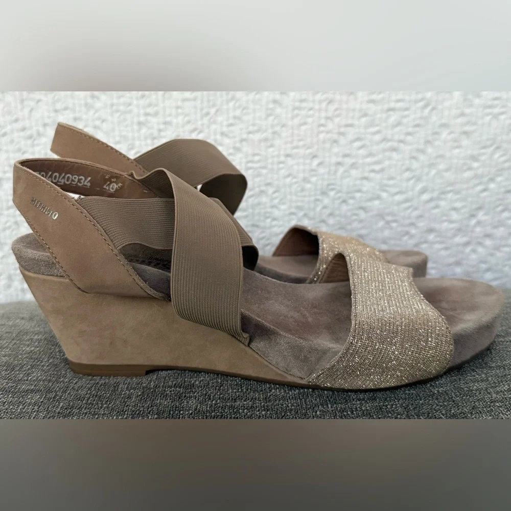 Mephisto Barbara Wedge Sandal in Argentina ( taupe and silver) SZ 40 US 10